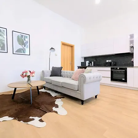Apartment New Town 2 Bdr, Free Coffee *