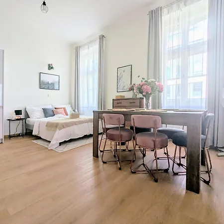 Appartement New Town 2 Bdr, Free Coffee